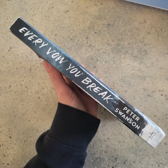 Every Vow You Break Paperback Thriller Novel by Peter Swanson - GUC - Picture 4 of 5